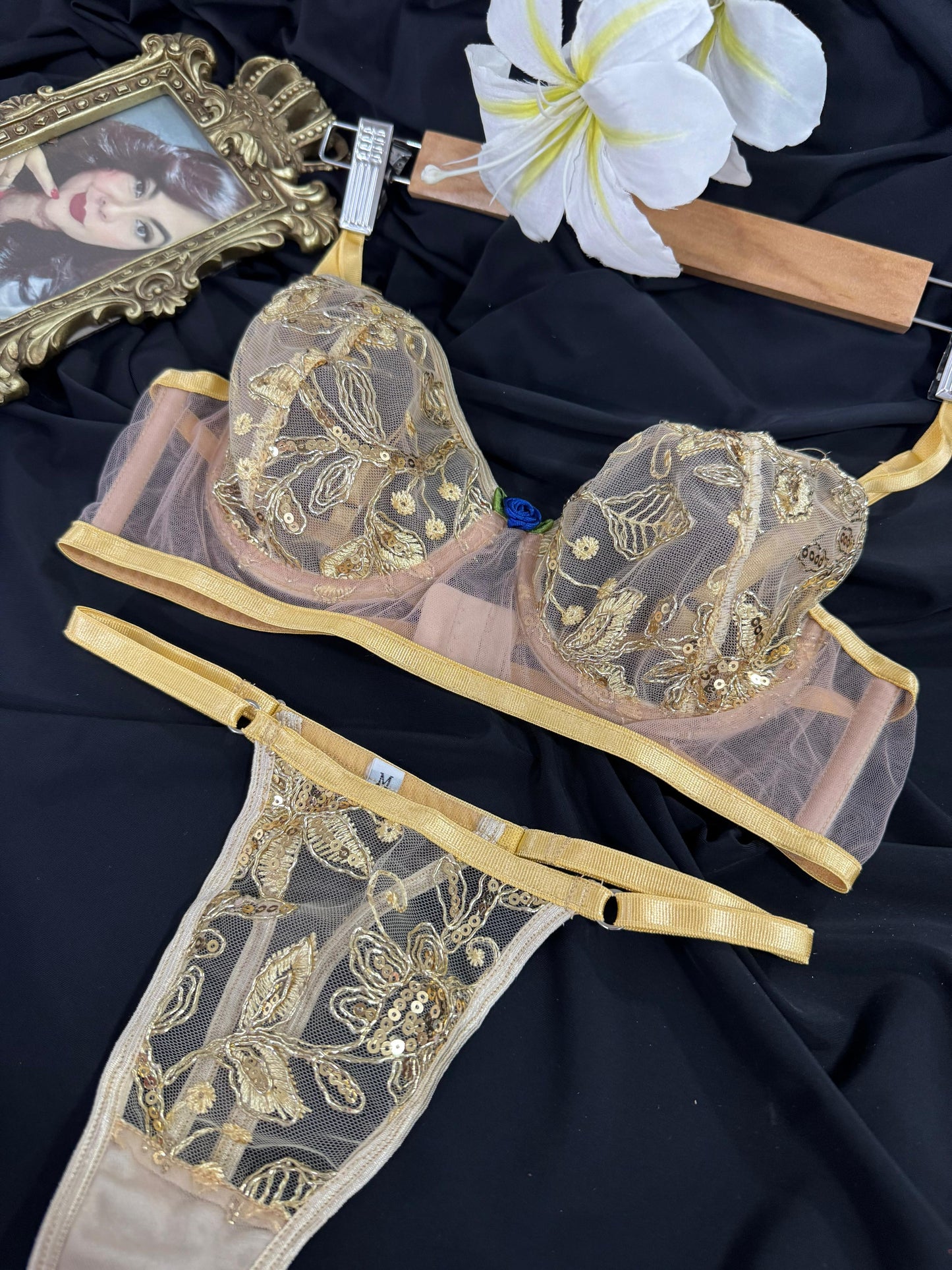 Set. Dorado