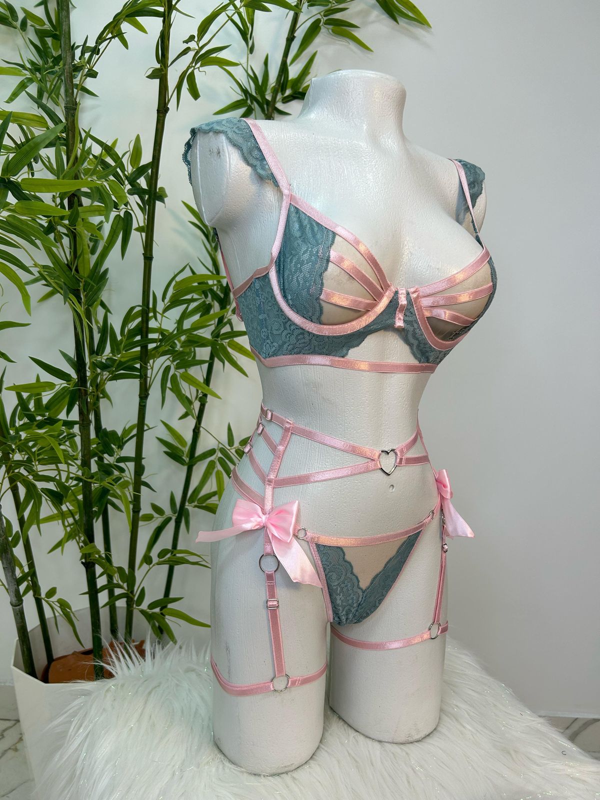 Set Amara