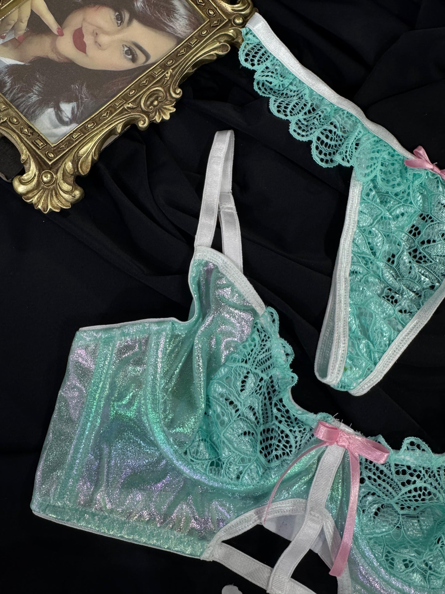 Set. Sirena